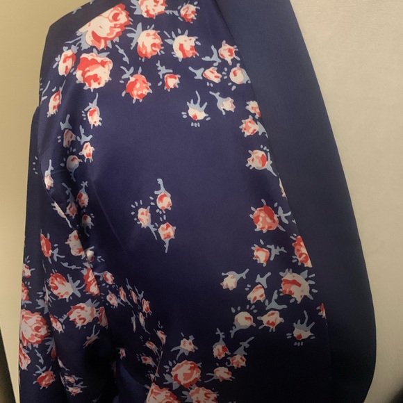 Morgan Lane Blue Floral Robe - Picture 5 of 8